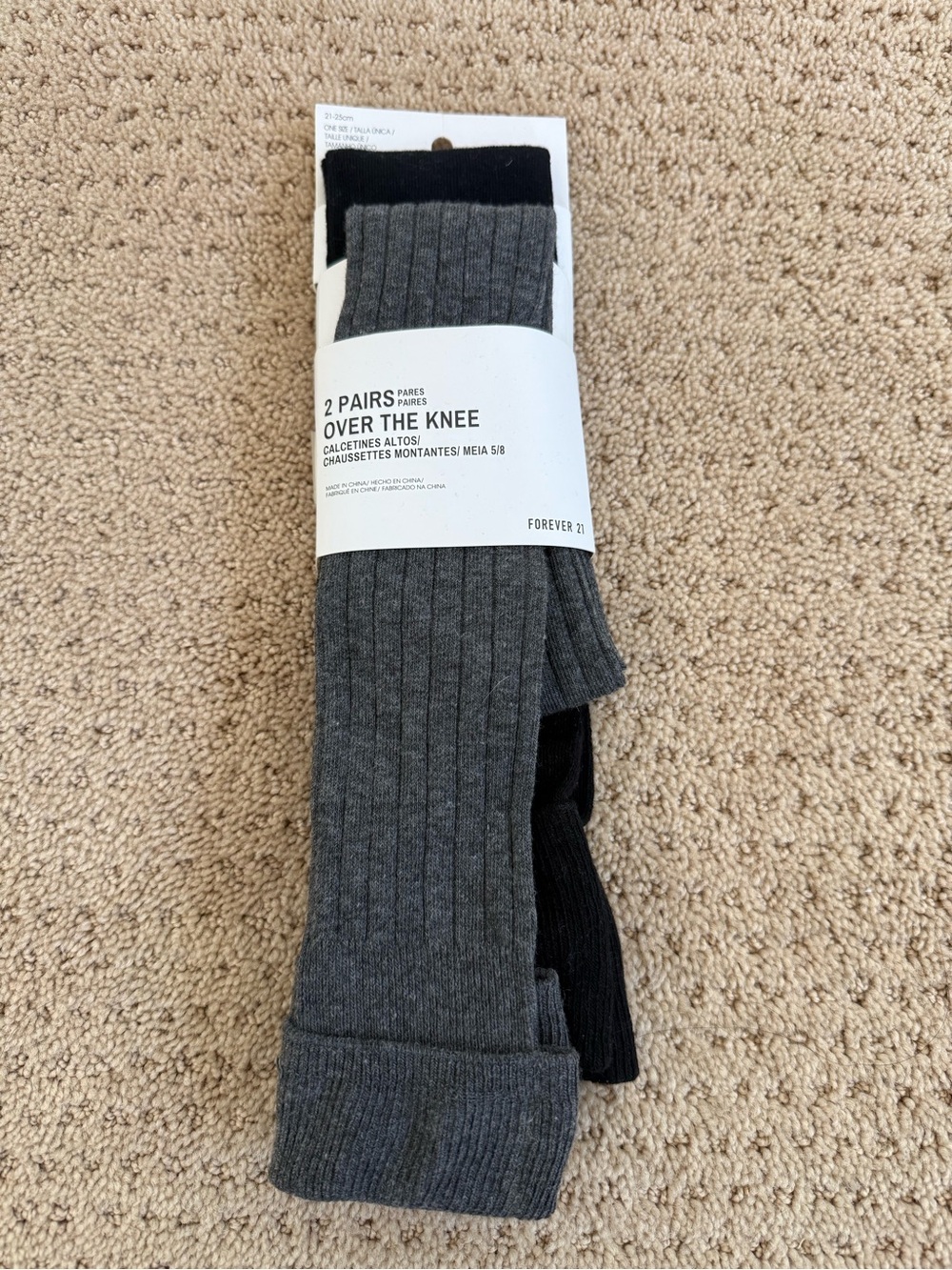 Forever 21 Over-the-Knee Ribbed Socks — Gray & Black (2 Pack)